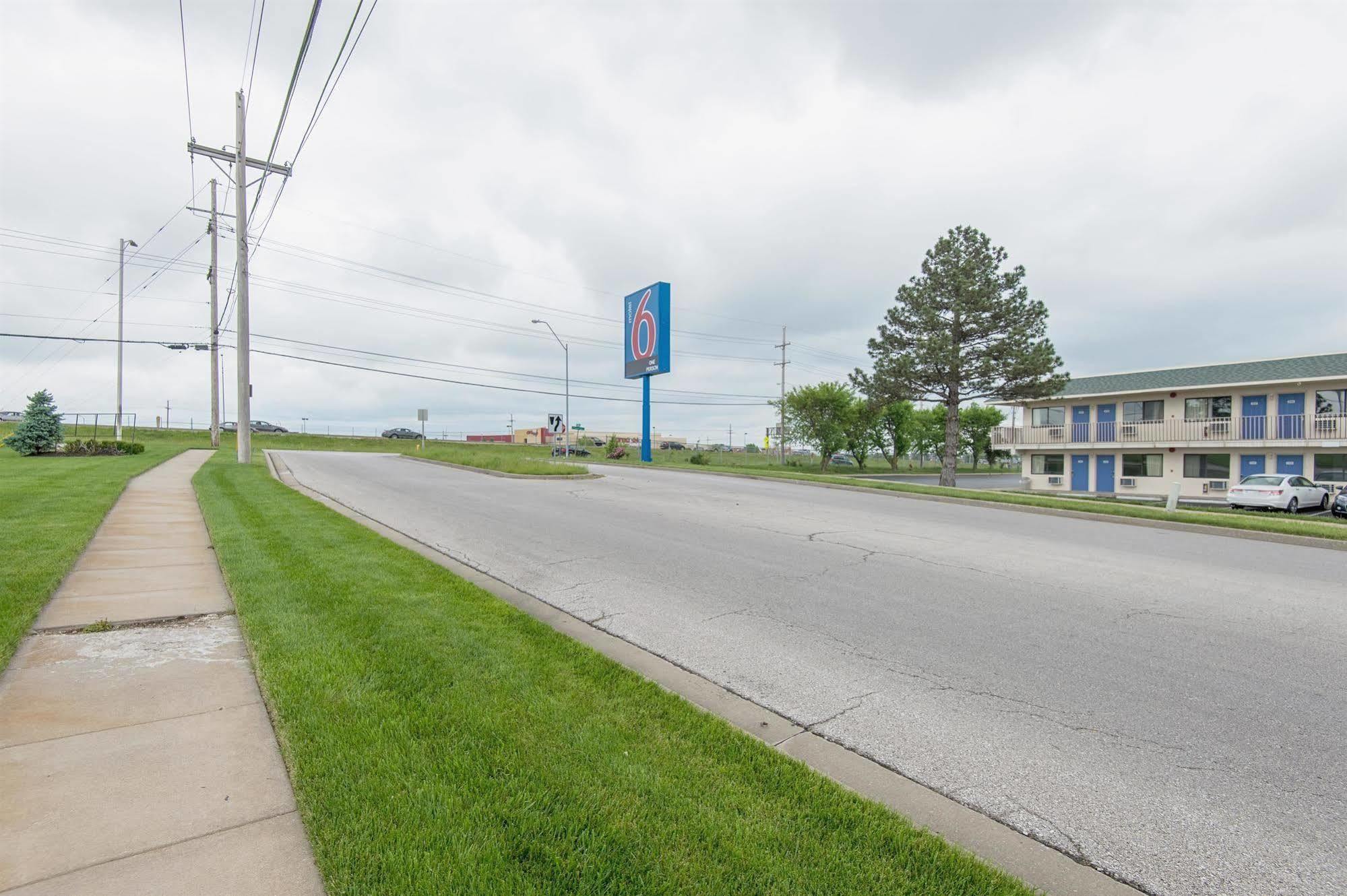 Motel 6 Kansas City, Mo - Airport Extérieur photo