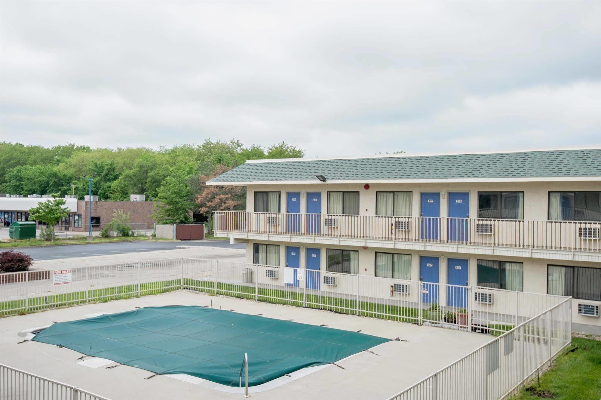 Motel 6 Kansas City, Mo - Airport Extérieur photo